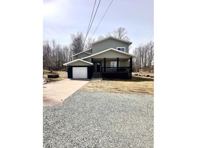 Beach Home Active Under Contract in Marquette, Michigan