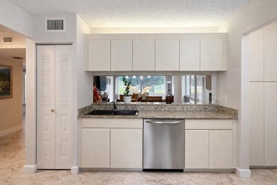 Beach Condo For Sale in Greenacres, Florida