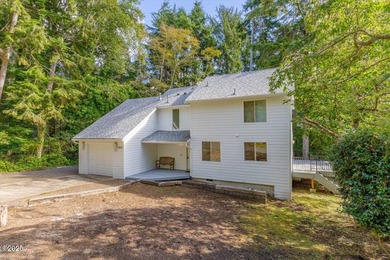 Beach Home For Sale in Lincoln City, Oregon