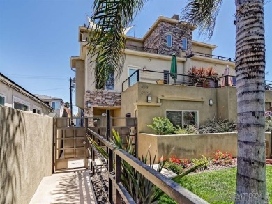 Beach Townhome/Townhouse For Sale in San Diego, California