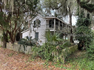 Beach Home For Sale in Beaufort, South Carolina