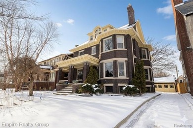 Beach Home Active Under Contract in Detroit, Michigan