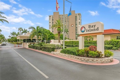 Beach Condo For Sale in South Pasadena, Florida