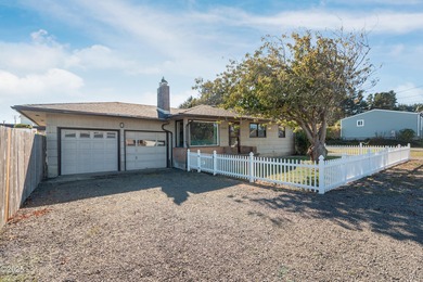 Beach Home For Sale in Lincoln City, Oregon