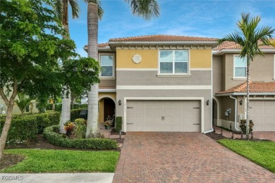Beach Townhome/Townhouse For Sale in Fort Myers, Florida