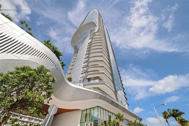 Beach Condo For Sale in Miami, Florida