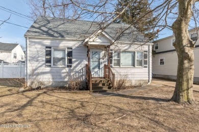 Beach Home Sale Pending in Hazlet, New Jersey