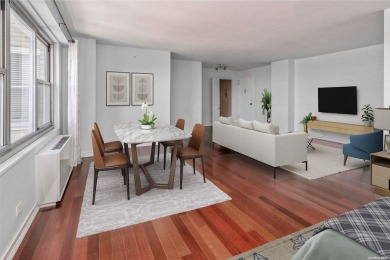 Beach Home Sale Pending in Forest Hills, New York