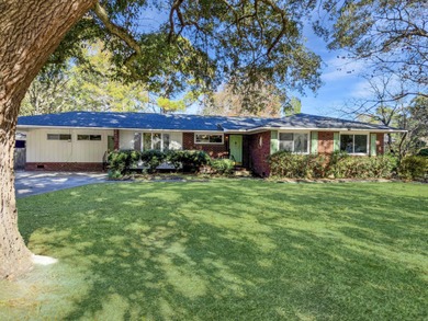 Beach Home For Sale in Charleston, South Carolina