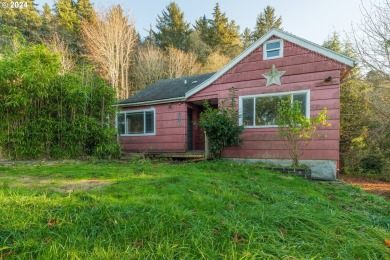 Beach Home For Sale in Astoria, Oregon