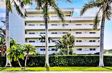 Beach Condo For Sale in Pompano Beach, Florida