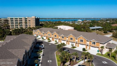 Beach Townhome/Townhouse For Sale in Daytona Beach Shores, Florida