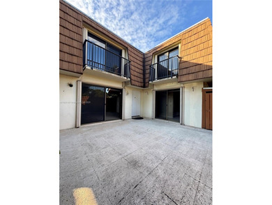Beach Townhome/Townhouse For Sale in Davie, Florida