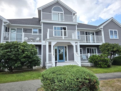 Beach Condo For Sale in Hyannis, Massachusetts