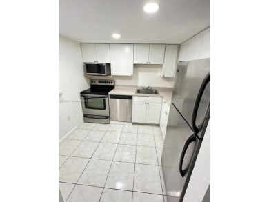 Beach Condo For Sale in North Miami Beach, Florida