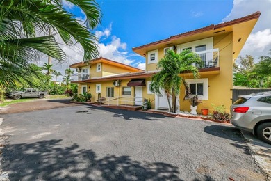 Beach Townhome/Townhouse For Sale in Biscayne Park, Florida