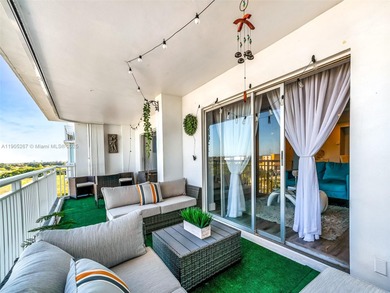 Beach Condo For Sale in Hollywood, Florida