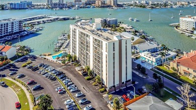 Beach Condo For Sale in Clearwater Beach, Florida