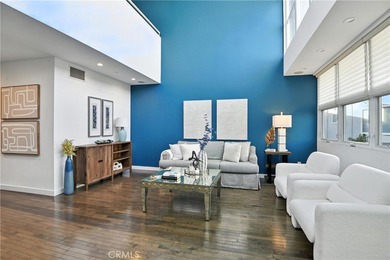 Beach Condo For Sale in Santa Monica, California