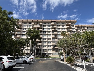 Beach Condo For Sale in Pompano Beach, Florida