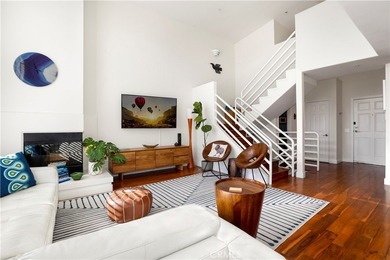 Beach Condo For Sale in Santa Monica, California