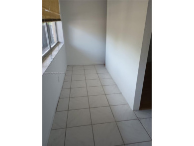 Beach Condo For Sale in Sunrise, Florida