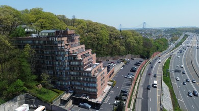 Beach Condo Sale Pending in Staten Island, New York