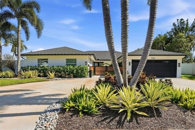Beach Home For Sale in St. Petersburg, Florida