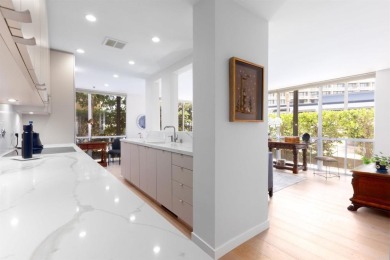 Beach Condo For Sale in La Jolla, California