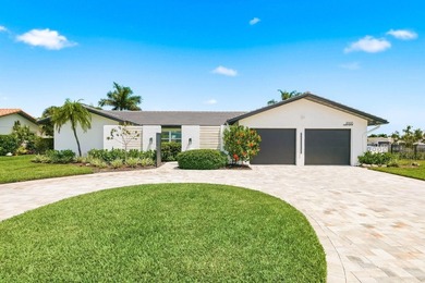 Beach Home For Sale in St. Petersburg, Florida