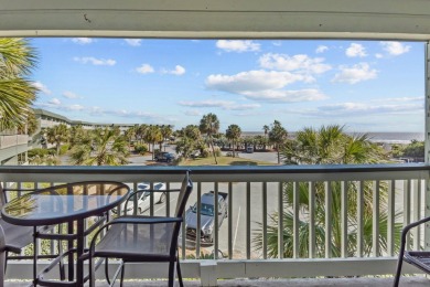 Beach Home For Sale in Isle of Palms, South Carolina