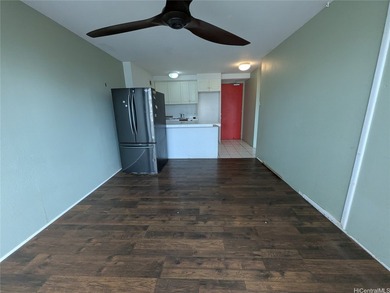 Beach Condo Sale Pending in Honolulu, Hawaii