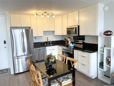 Beach Condo For Sale in Honolulu, Hawaii