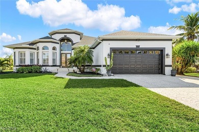 Beach Home For Sale in Fort Myers, Florida