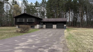 Beach Home For Sale in Ironwood, Michigan