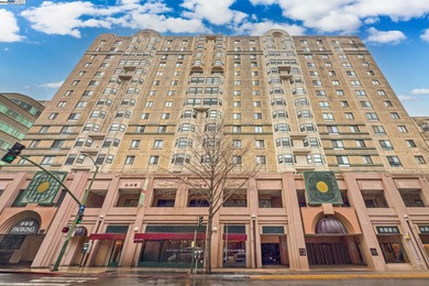 Beach Condo For Sale in Oakland, California