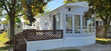 Beach Condo Active Under Contract in Lexington, Michigan