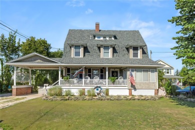 Beach Home Sale Pending in Bay Shore, New York