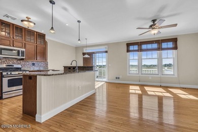 Beach Townhome/Townhouse For Sale in Middletown, New Jersey