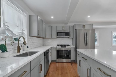 Beach Home For Sale in Warwick, Rhode Island