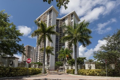 Beach Condo For Sale in Aventura, Florida