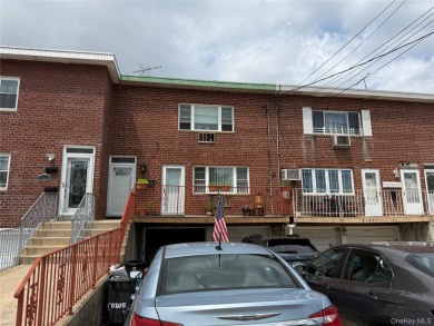 Beach Home Sale Pending in Howard Beach, New York