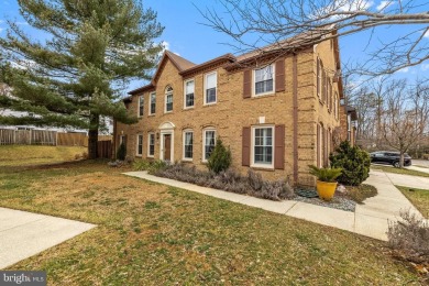 Beach Townhome/Townhouse For Sale in Annapolis, Maryland