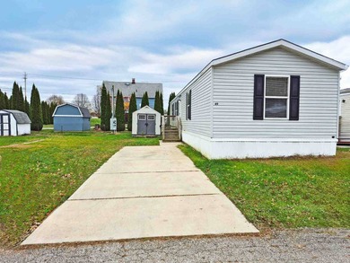 Beach Home For Sale in Conneaut, Ohio