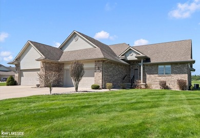 Beach Condo For Sale in Lexington, Michigan