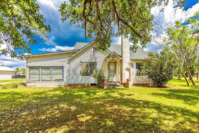 Home For Sale in Montegut image photo picture