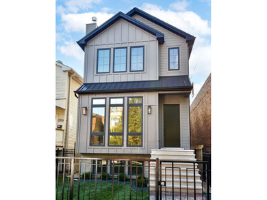 Beach Home For Sale in Chicago, Illinois