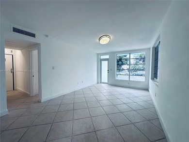 Beach Condo For Sale in Miami Beach, Florida
