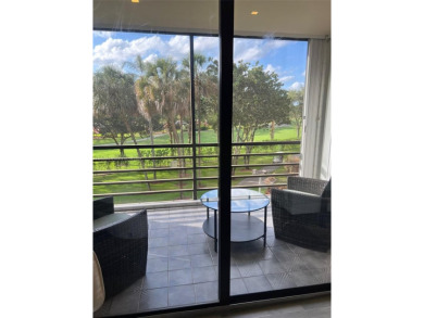 Beach Condo For Sale in Pembroke Pines, Florida