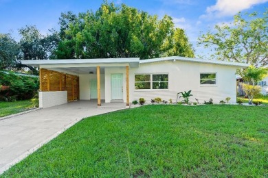 Beach Home Sale Pending in Dunedin, Florida